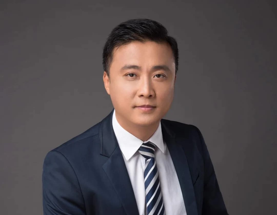 Image of Prof. Liu